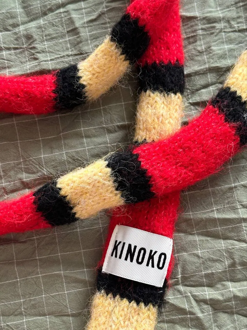 Wool scarf «VOL» 4